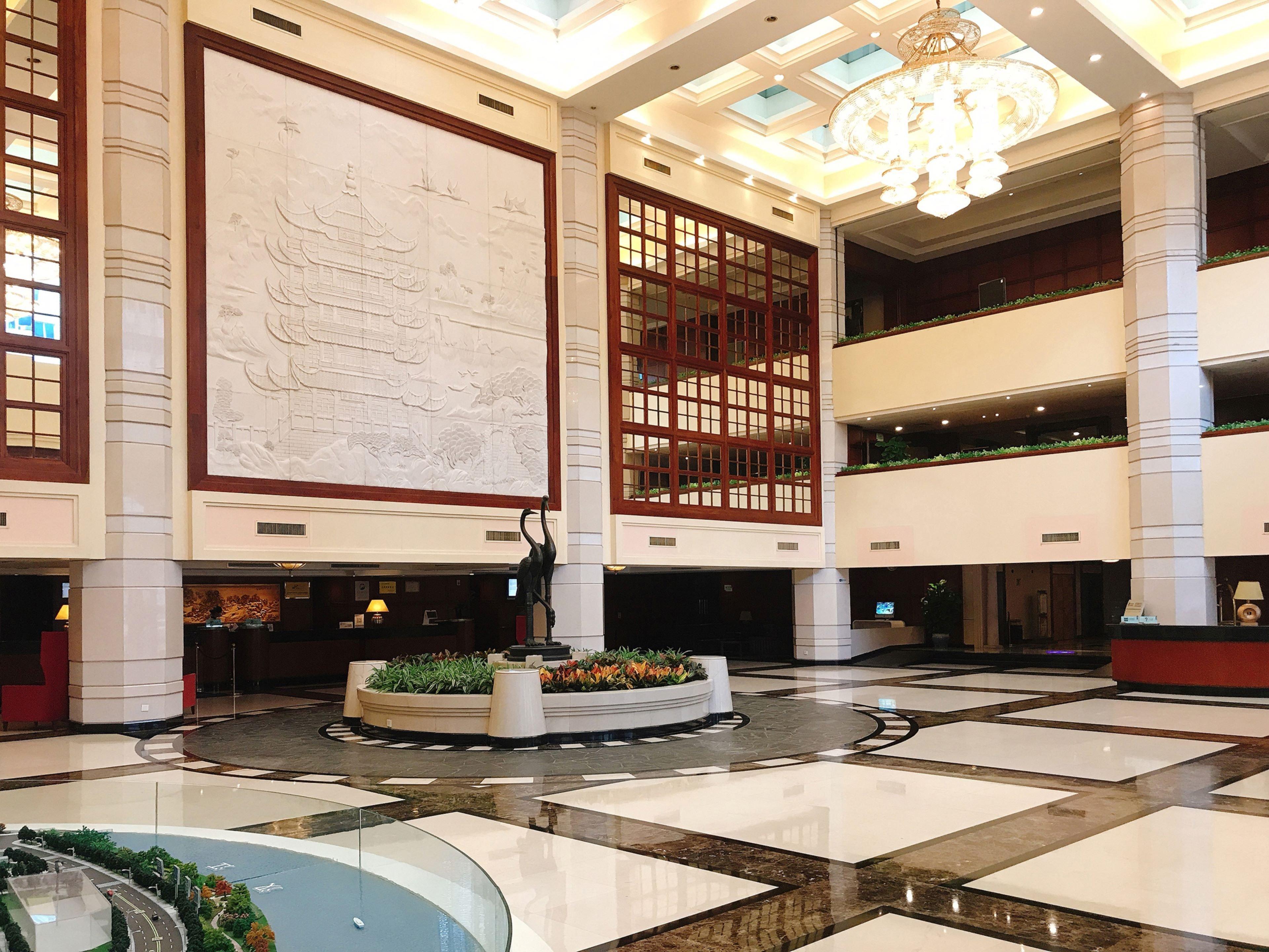 Voco Wuhan Xinhua, An Ihg Hotel Екстер'єр фото