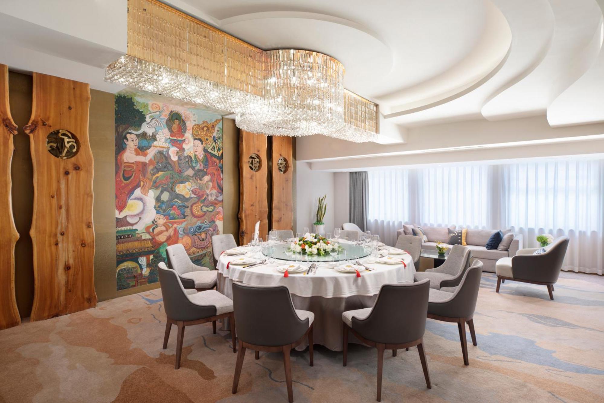 Voco Wuhan Xinhua, An Ihg Hotel Екстер'єр фото